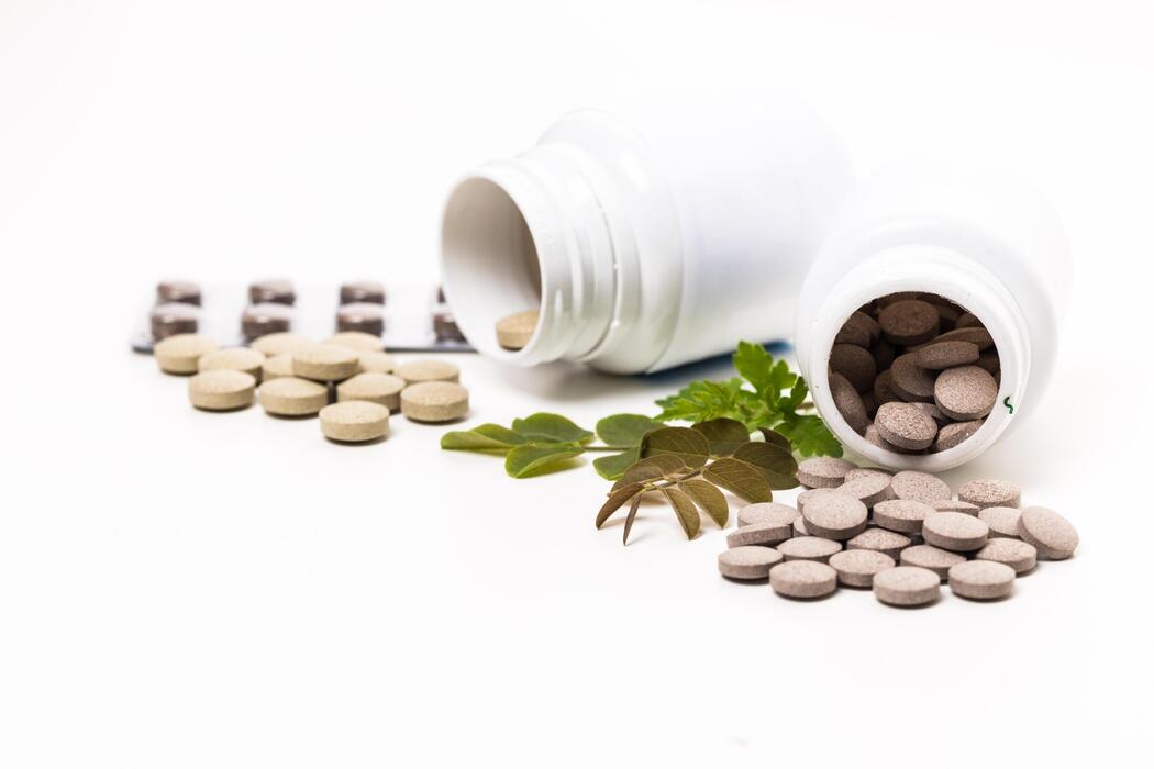 What are the top five sleeping pills? - Pills and tablets with leaves and herbs